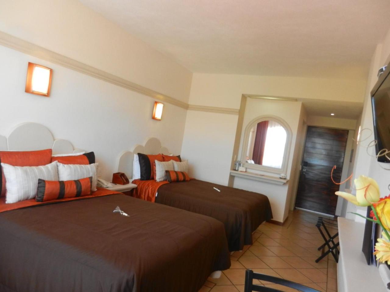 Hotel 9 Manantiales Чигнауапан Екстериор снимка